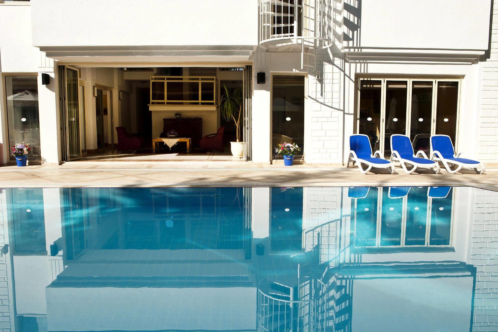 Villa Adora Beach Side Exterior photo